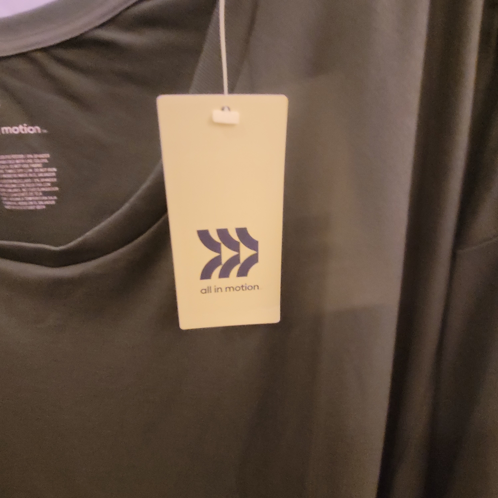 NWT All in Motion Forest Green Long Sleeve Tee - Picture 6 of 7